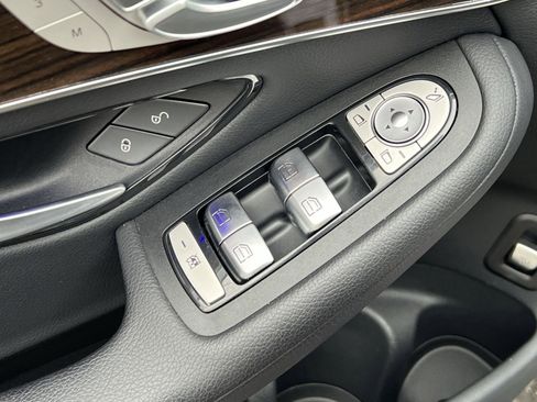 Certified 2022 Mercedes-Benz GLC 300 4MATIC w/ Driver Assistance Package image 13