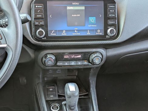 Used 2022 Nissan Kicks SV FWD image 12