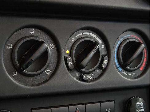 Used 2008 Jeep Wrangler X AWD/4WD image 15