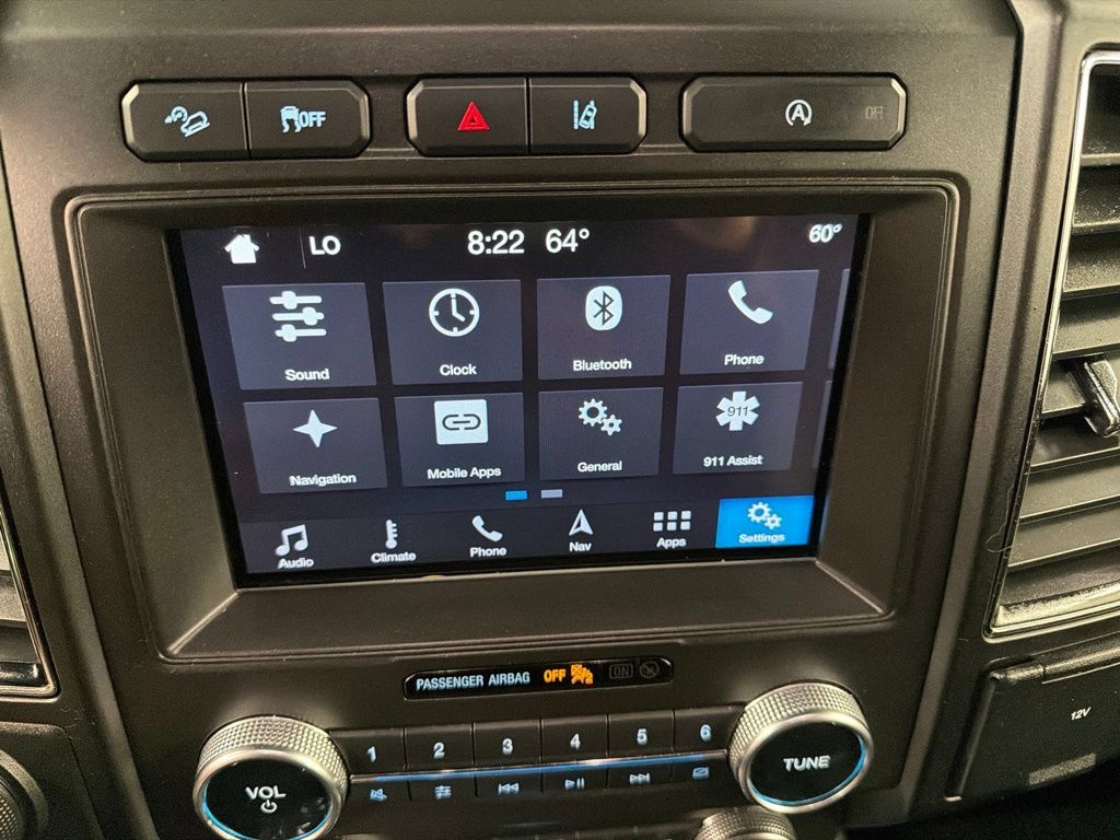 Used 2018 Ford Expedition Limited w/ Equipment Group 301A AWD/4WD image 9