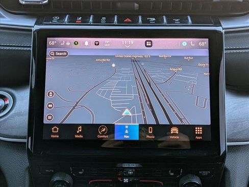 Used 2025 Jeep Grand Cherokee L Limited image 14