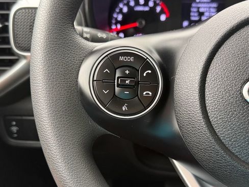 Used 2021 Kia Soul LX FWD image 21