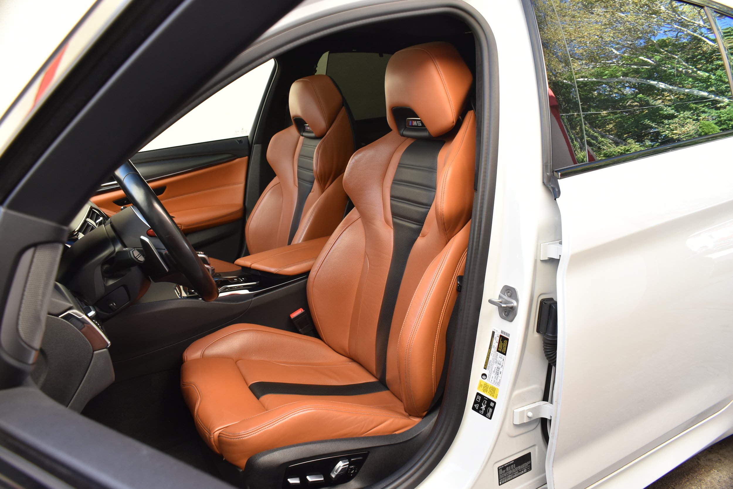 Used 2021 BMW M5 w/ Executive Package AWD/4WD image 2