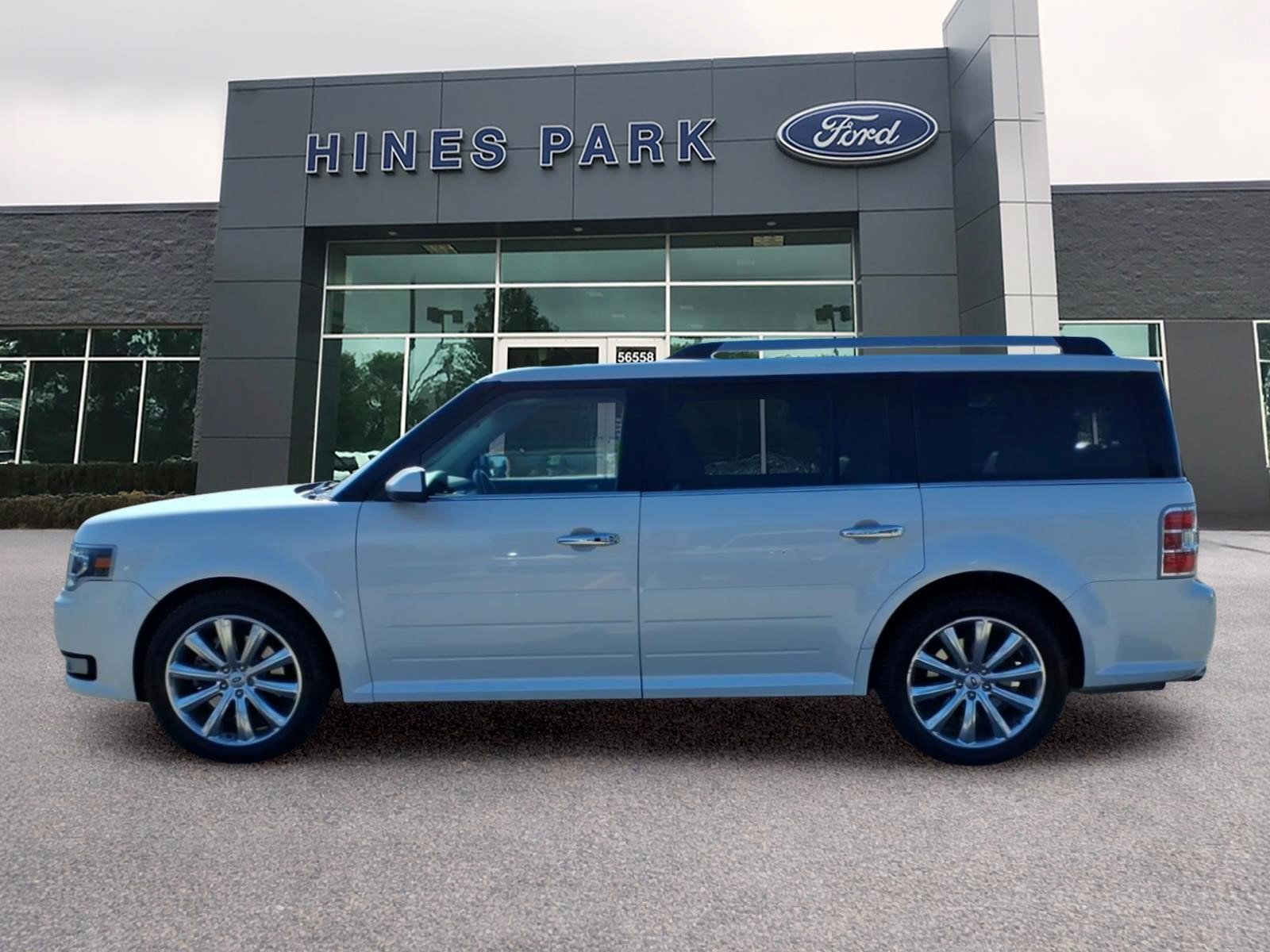 Used 2016 Ford Flex Limited FWD image 4