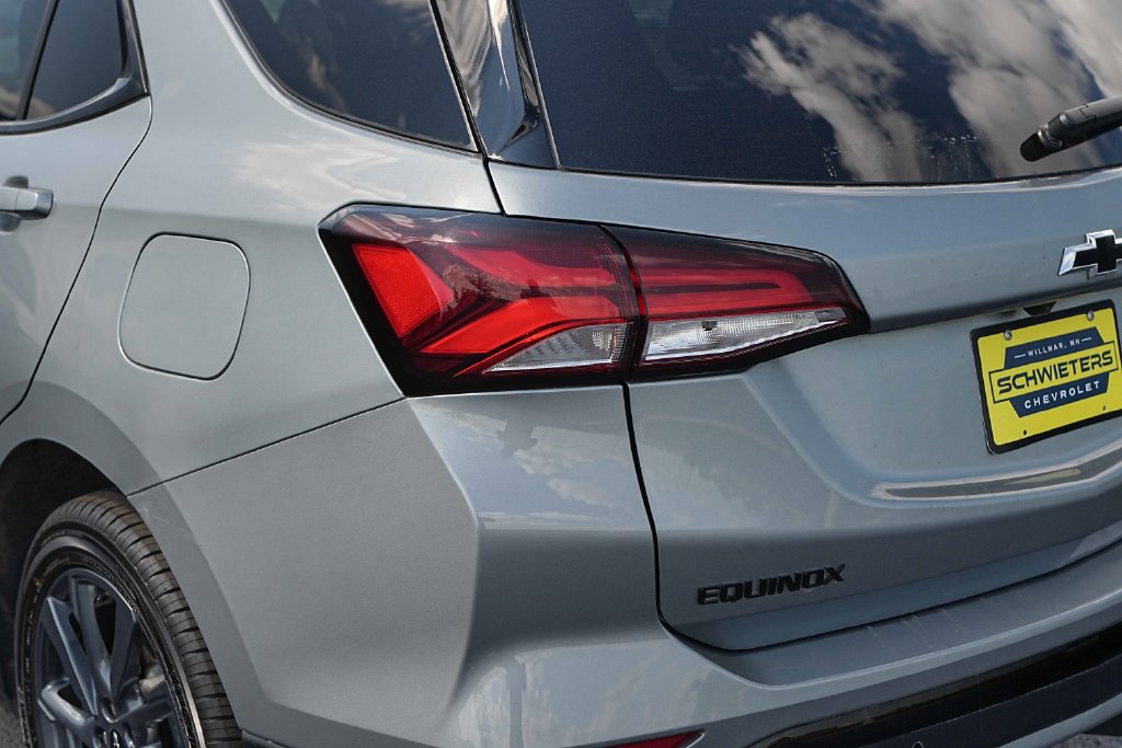 Used 2024 Chevrolet Equinox RS w/ LPO, Floor Liner Package AWD/4WD image 10
