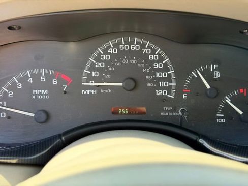 Used 2003 Chevrolet Malibu V6 w/ Preferred Equipment Group 1 FWD image 7