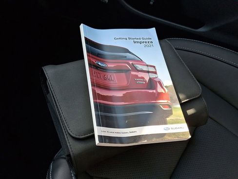 Used 2021 Subaru Impreza 2.0i Limited image 29
