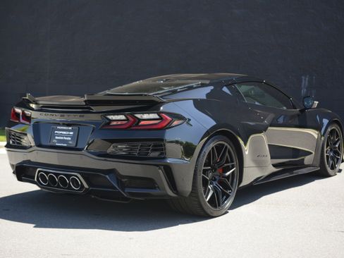 Used 2026 Chevrolet Corvette Z06 RWD image 7