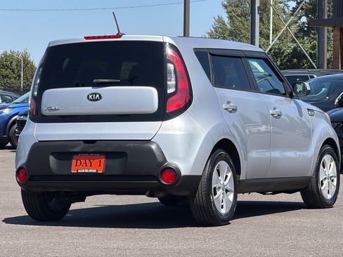 Used 2015 Kia Soul FWD image 5