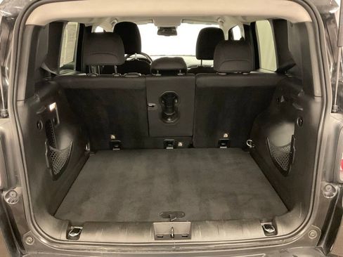 Used 2018 Jeep Renegade Latitude w/ Cold Weather Group image 7