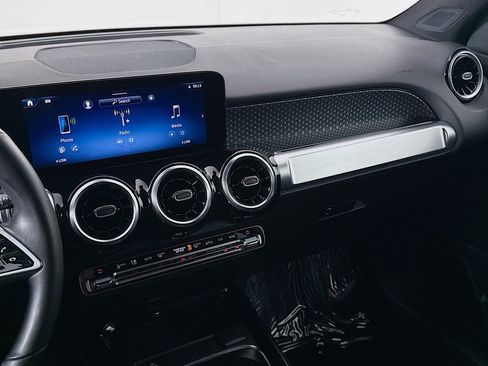 Certified 2026 Mercedes-Benz GLB 250 image 22