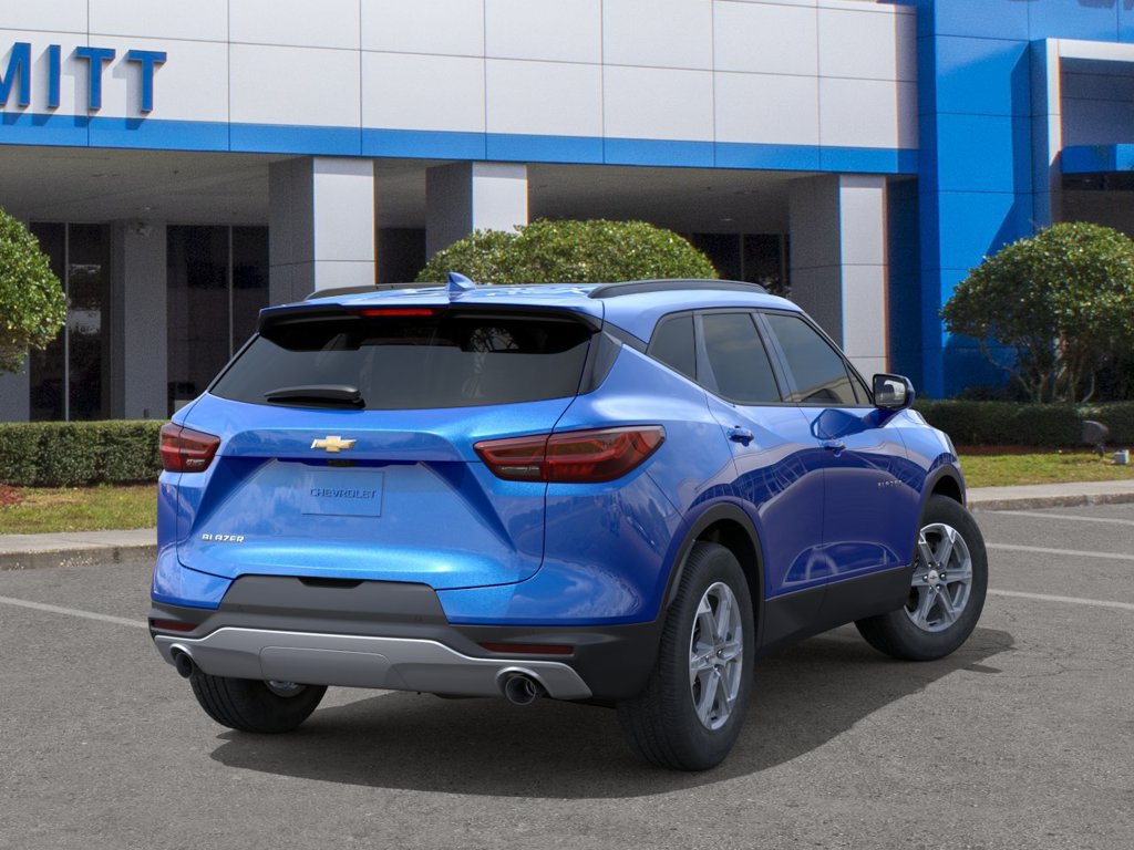 New 2026 Chevrolet Blazer LT w/ Sound & Technology Package FWD image 4