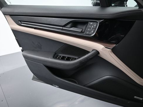 Used 2025 Porsche Panamera 4S image 23