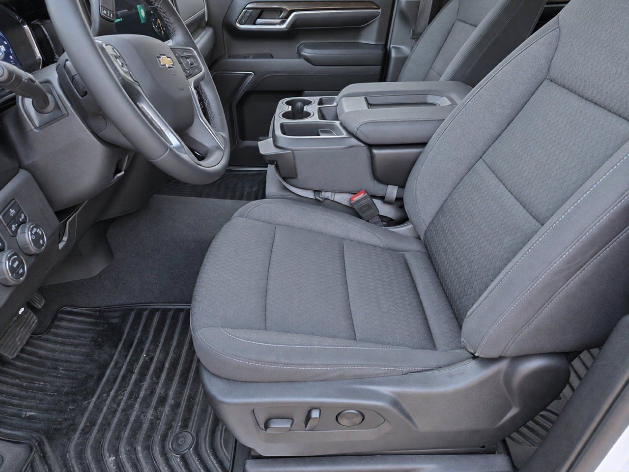 Certified 2024 Chevrolet Silverado 1500 LT AWD/4WD image 18
