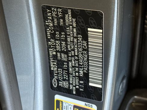 Used 2023 Hyundai Elantra SE image 28