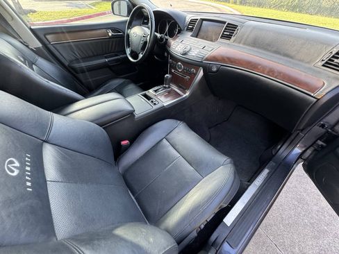 Used 2010 INFINITI M35 w/ Technology Pkg RWD image 11