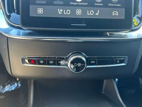 Certified 2025 Volvo XC90 B6 Plus AWD/4WD image 25