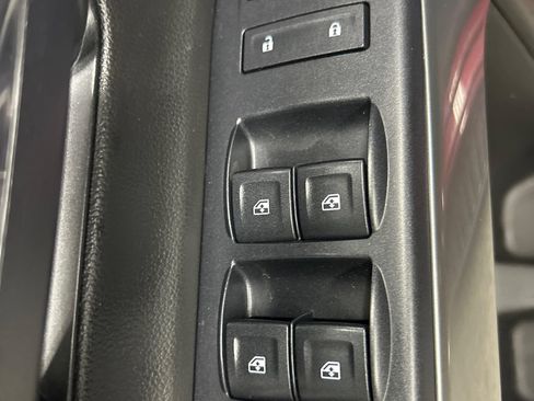 Used 2015 Chevrolet Silverado 1500 LT AWD/4WD image 9