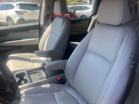 Used 2024 Honda Odyssey EX-L image 10