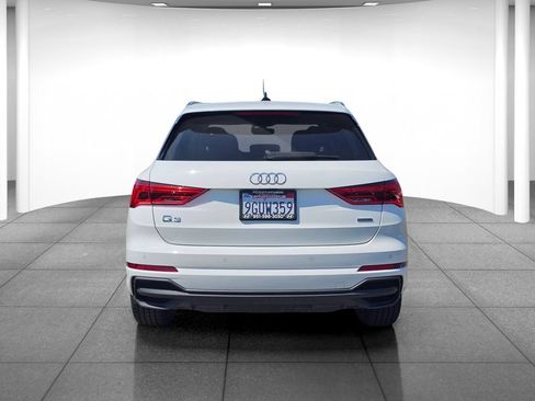 Used 2023 Audi Q3 2.0T Premium w/ Convenience Package AWD/4WD image 5
