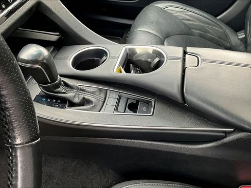 Used 2021 Toyota Avalon Limited w/ Advanced Safety Package image 18