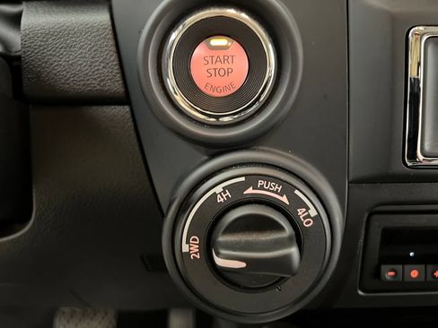 Used 2024 Nissan Titan SV w/ SV Convenience Package AWD/4WD image 51