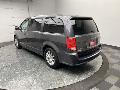 Used 2020 Dodge Grand Caravan SXT FWD image 2