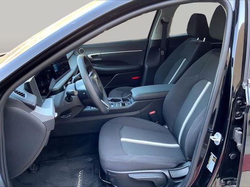 Used 2025 Hyundai Sonata SE FWD image 8