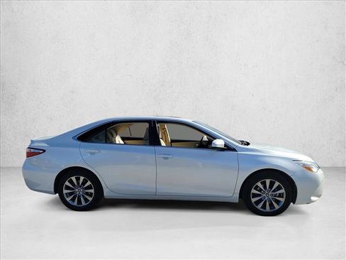 Used 2015 Toyota Camry XLE image 4