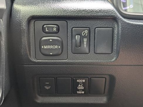 Used 2017 Toyota 4Runner SR5 Premium AWD/4WD image 28