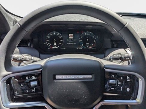 Used 2024 Land Rover Discovery Sport Dynamic SE image 11