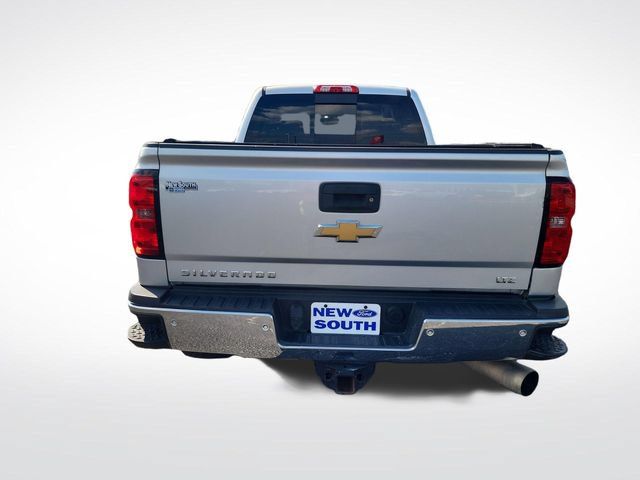 Used 2015 Chevrolet Silverado 2500 LTZ w/ Duramax Plus Package AWD/4WD image 4
