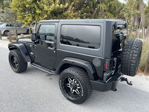 Used 2015 Jeep Wrangler Sport image 29