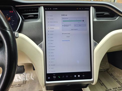 Used 2018 Tesla Model S 100D image 44