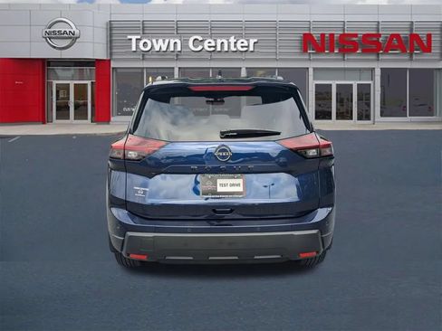Used 2026 Nissan Rogue Dark Armor FWD image 6