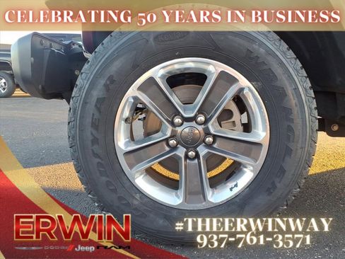 Certified 2022 Jeep Wrangler Unlimited Sahara w/ Cold Weather Group image 9