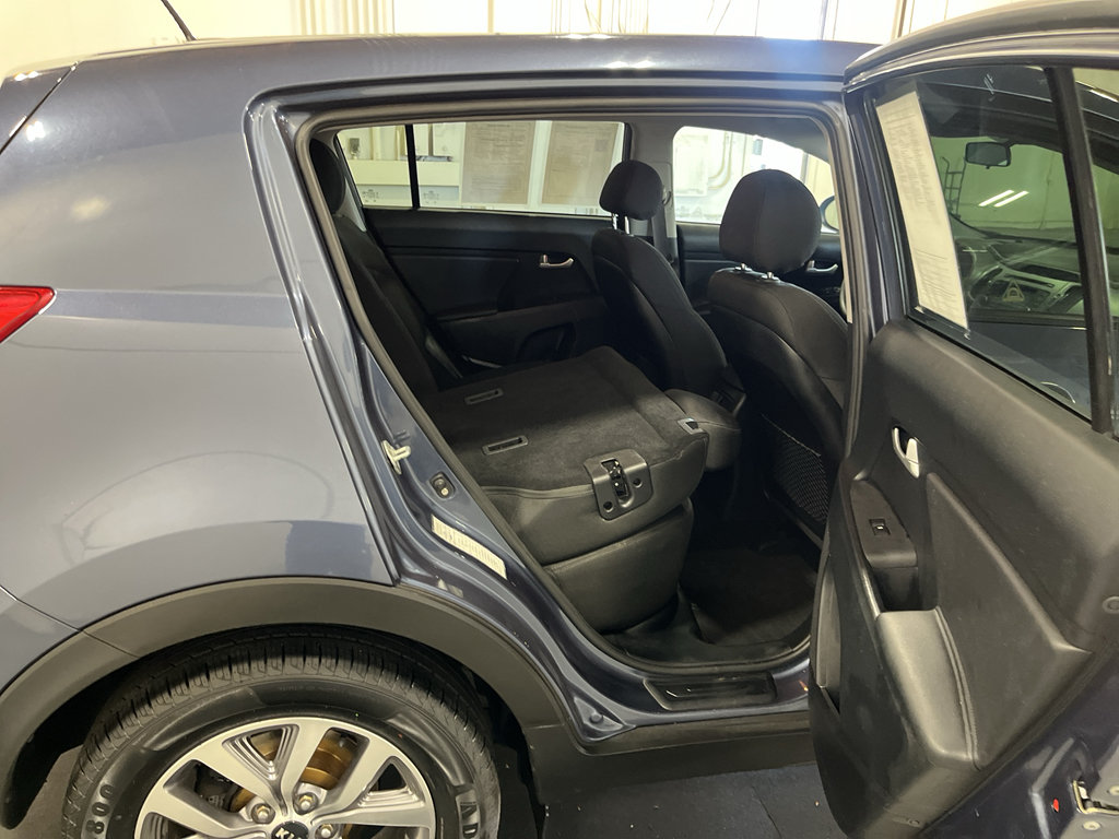 Used 2016 Kia Sportage LX AWD/4WD image 26