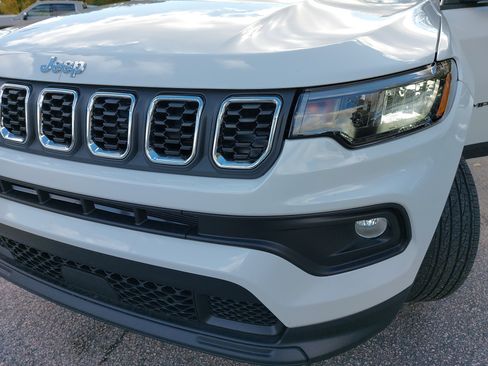 New 2026 Jeep Compass Latitude image 31