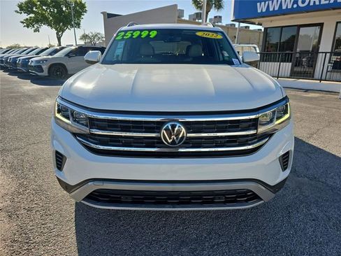 Used 2022 Volkswagen Atlas SE w/ Panoramic Sunroof Package image 2