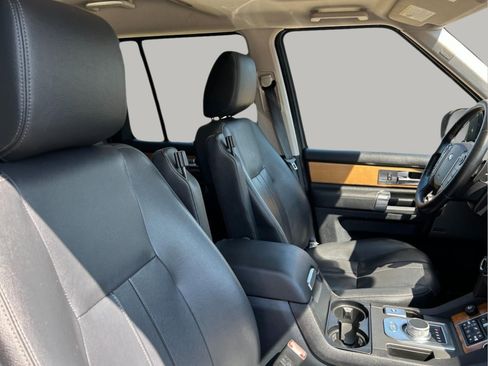 Used 2014 Land Rover LR4 HSE image 34