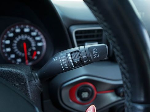 Used 2019 Hyundai Veloster Turbo image 29