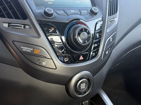 Used 2014 Hyundai Veloster Turbo image 18