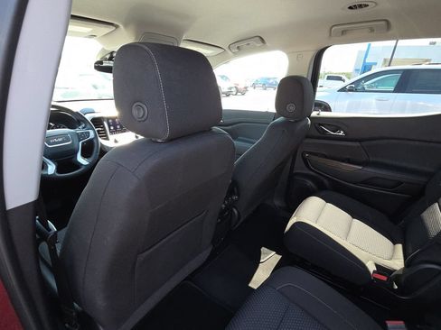 Used 2023 GMC Acadia SLE w/ Driver Convenience Package FWD image 27