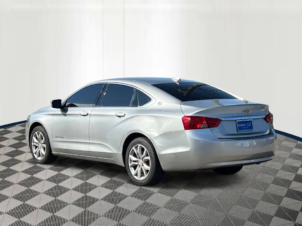 Used 2018 Chevrolet Impala LT w/ LT Convenience Package FWD image 3