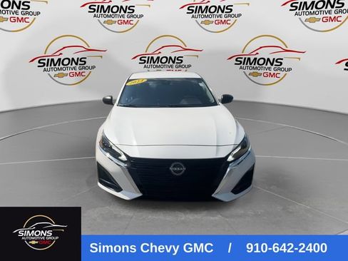 Used 2024 Nissan Altima 2.5 SV FWD image 4