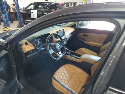Used 2023 Nissan Sentra SV w/ SV Premium Package FWD image 15