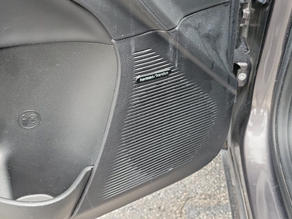 Used 2022 Dodge Challenger R/T Scat Pack RWD image 18