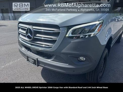 New 2025 Mercedes-Benz Sprinter 2500 image 9