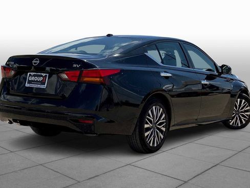 Used 2023 Nissan Altima 2.5 SV image 12