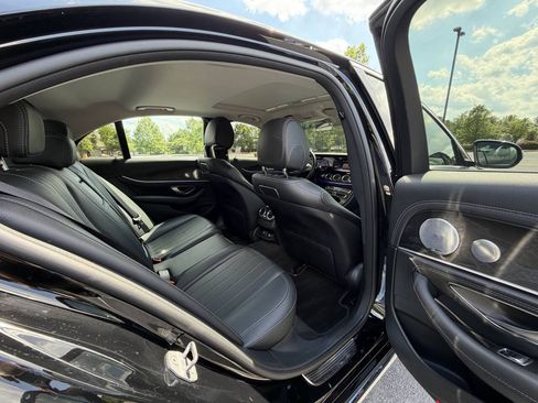 Used 2018 Mercedes-Benz E 300 4MATIC w/ Premium 1 Package image 14